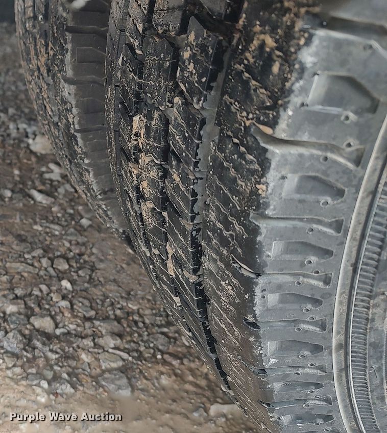 image for item LA9329 2004 Chevrolet Express G3500  school bus