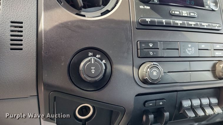 image for item LA9330 2011 Ford F350 Super Duty  SuperCab utility bed pickup truck