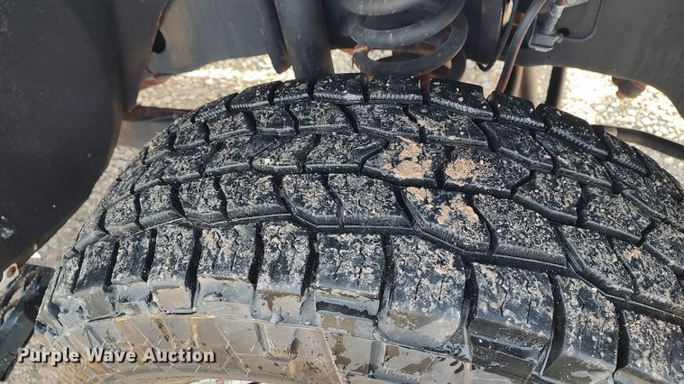 image for item LA9330 2011 Ford F350 Super Duty  SuperCab utility bed pickup truck