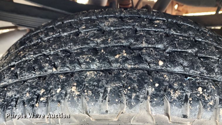 image for item LA9330 2011 Ford F350 Super Duty  SuperCab utility bed pickup truck