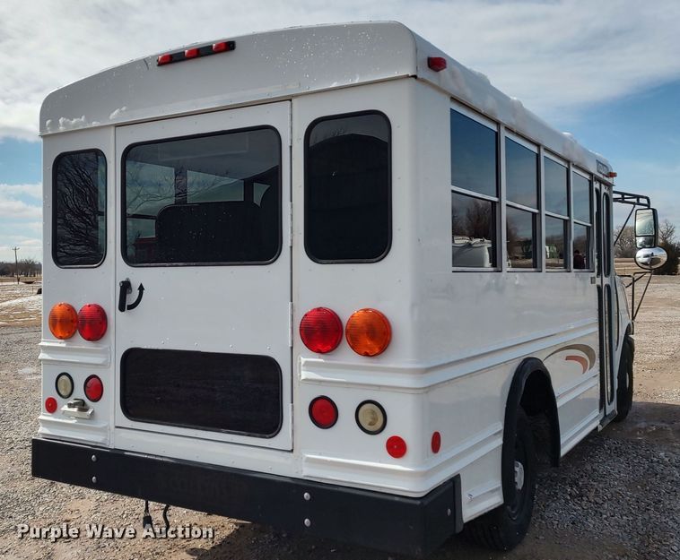 image for item LA9331 2007 Chevrolet Express 3500  school bus