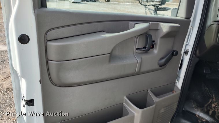 image for item LA9331 2007 Chevrolet Express 3500  school bus