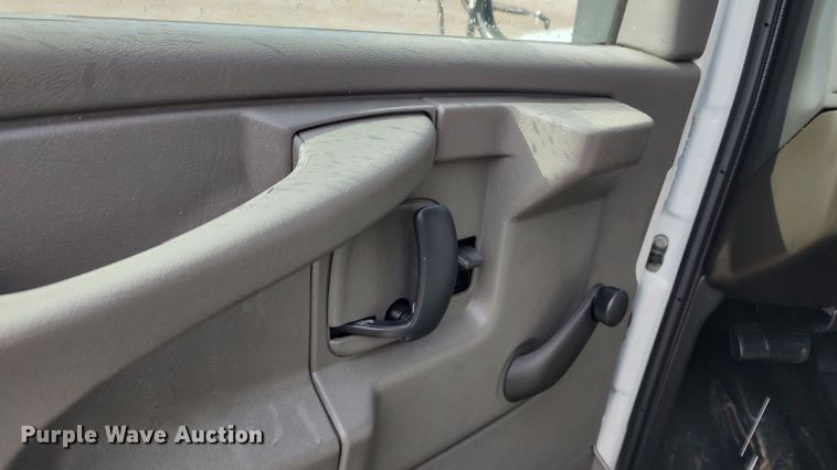 image for item LA9331 2007 Chevrolet Express 3500  school bus