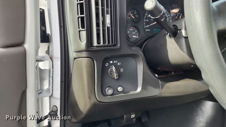 image for item LA9331 2007 Chevrolet Express 3500  school bus