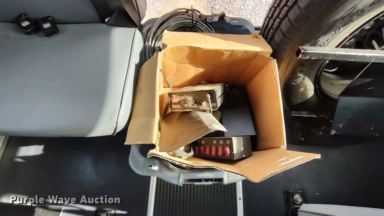 image for item LA9331 2007 Chevrolet Express 3500  school bus