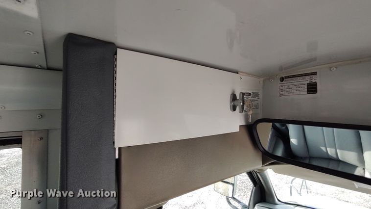 image for item LA9331 2007 Chevrolet Express 3500  school bus