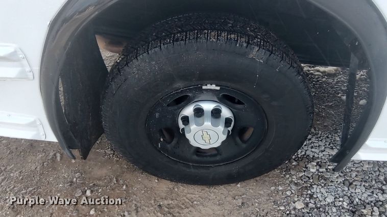 image for item LA9331 2007 Chevrolet Express 3500  school bus