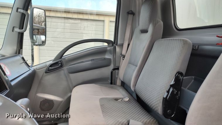 image for item LA9333 2013 Isuzu NPR  box truck