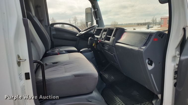 image for item LA9333 2013 Isuzu NPR  box truck