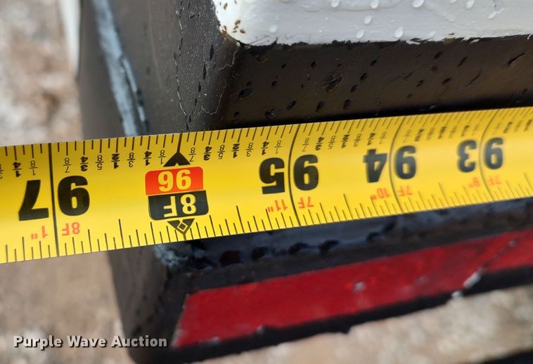 image for item LA9333 2013 Isuzu NPR  box truck