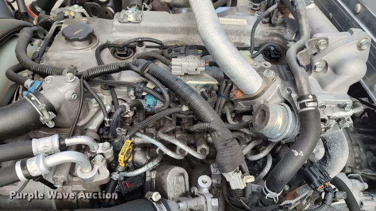 image for item LA9333 2013 Isuzu NPR  box truck