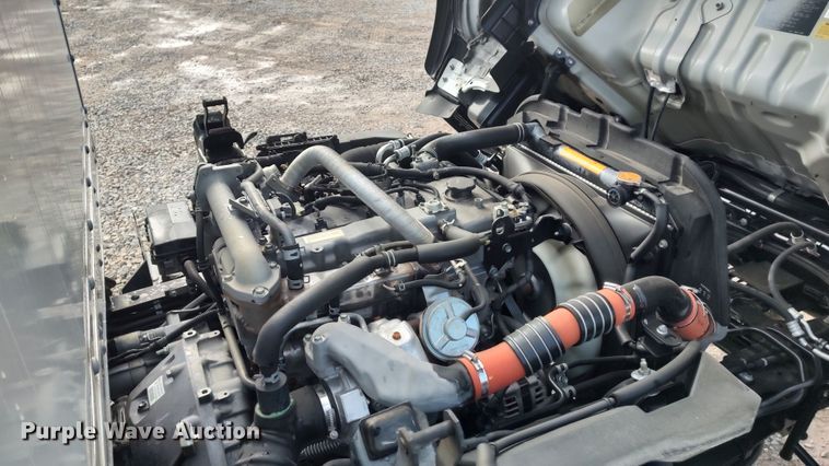 image for item LA9333 2013 Isuzu NPR  box truck