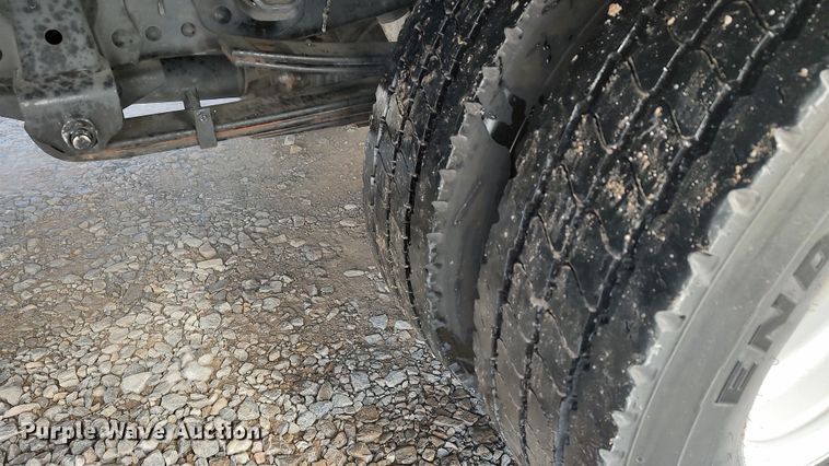 image for item LA9333 2013 Isuzu NPR  box truck