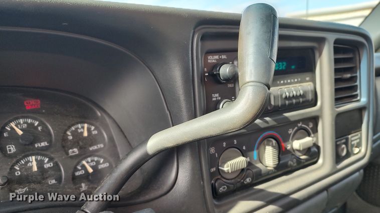 image for item LA9334 2001 Chevrolet Silverado 2500HD  pickup truck