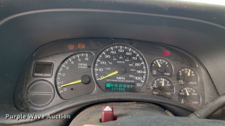 image for item LA9334 2001 Chevrolet Silverado 2500HD  pickup truck