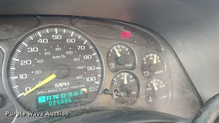 image for item LA9334 2001 Chevrolet Silverado 2500HD  pickup truck