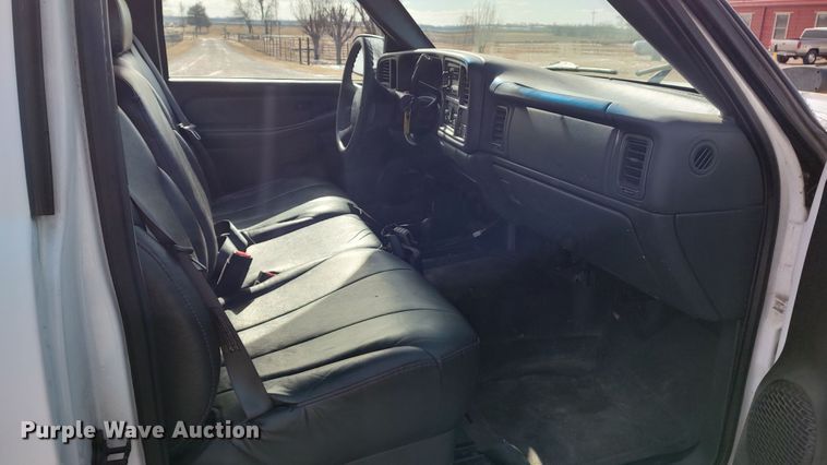 image for item LA9334 2001 Chevrolet Silverado 2500HD  pickup truck