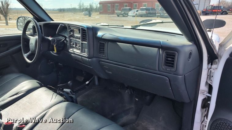 image for item LA9334 2001 Chevrolet Silverado 2500HD  pickup truck