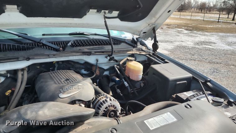 image for item LA9334 2001 Chevrolet Silverado 2500HD  pickup truck