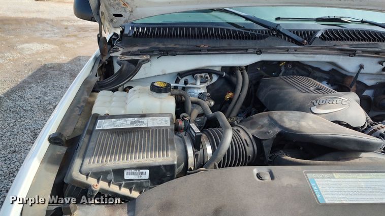 image for item LA9334 2001 Chevrolet Silverado 2500HD  pickup truck