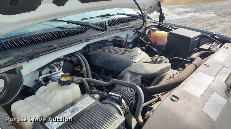 image for item LA9334 2001 Chevrolet Silverado 2500HD  pickup truck