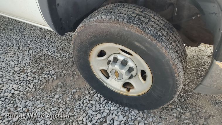 image for item LA9334 2001 Chevrolet Silverado 2500HD  pickup truck