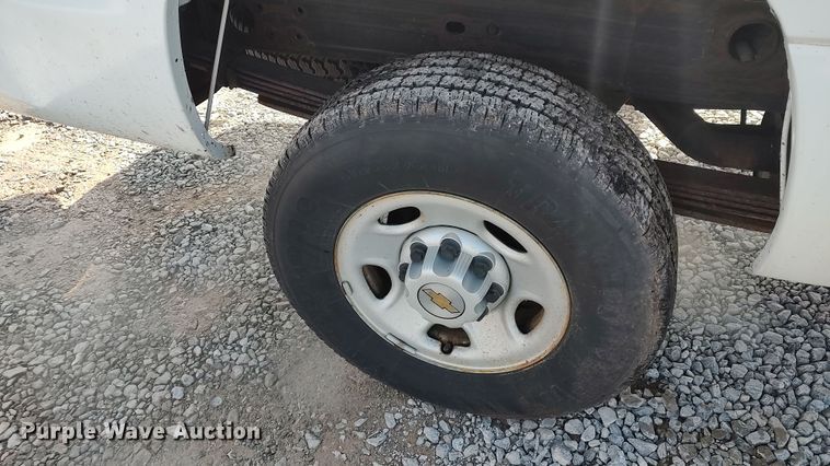 image for item LA9334 2001 Chevrolet Silverado 2500HD  pickup truck