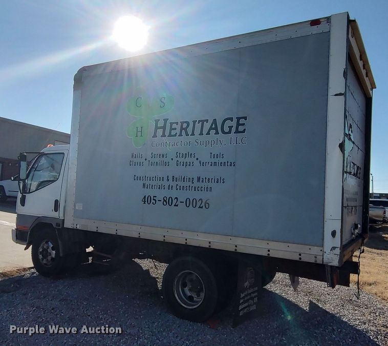 image for item LA9356 2000 Mitsubishi FUSO  box truck