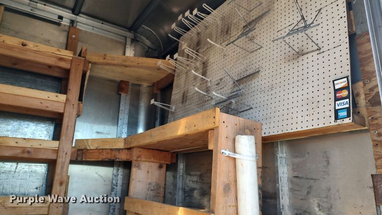 image for item LA9356 2000 Mitsubishi FUSO  box truck