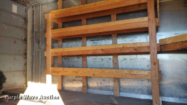 image for item LA9356 2000 Mitsubishi FUSO  box truck