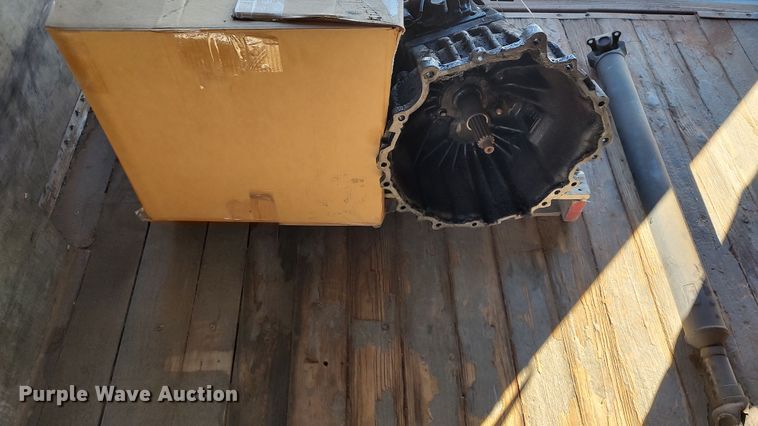 image for item LA9356 2000 Mitsubishi FUSO  box truck