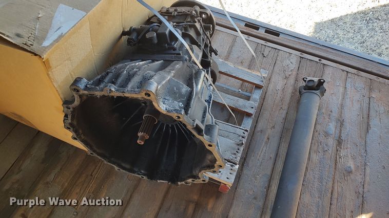 image for item LA9356 2000 Mitsubishi FUSO  box truck