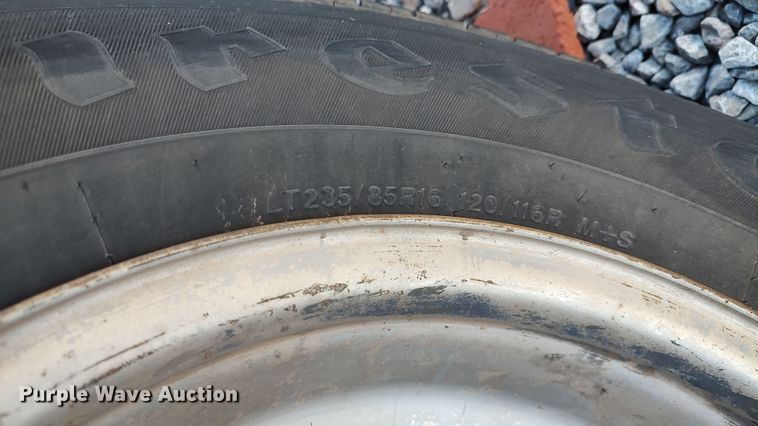 image for item LA9356 2000 Mitsubishi FUSO  box truck