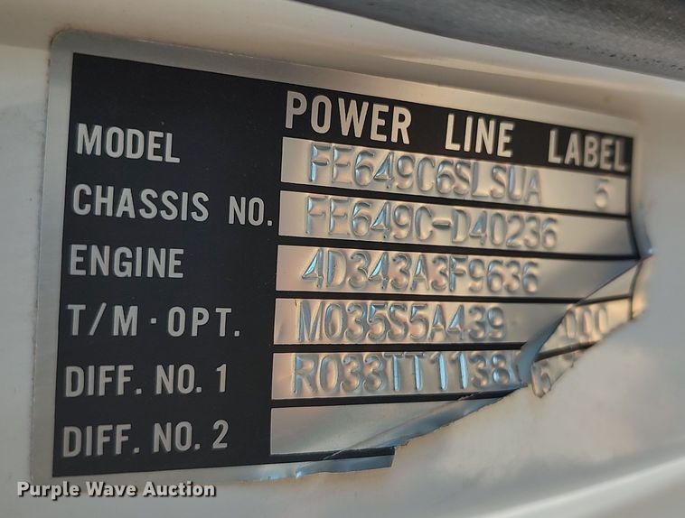 image for item LA9356 2000 Mitsubishi FUSO  box truck