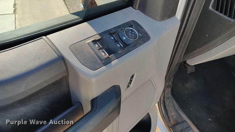 image for item LA9358 2016 Ford F150  SuperCab pickup truck