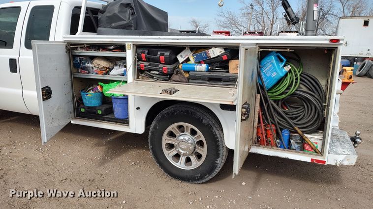 image for item LF9532 2010 Ford F350 Super Duty  SuperCab utility bed pickup truck