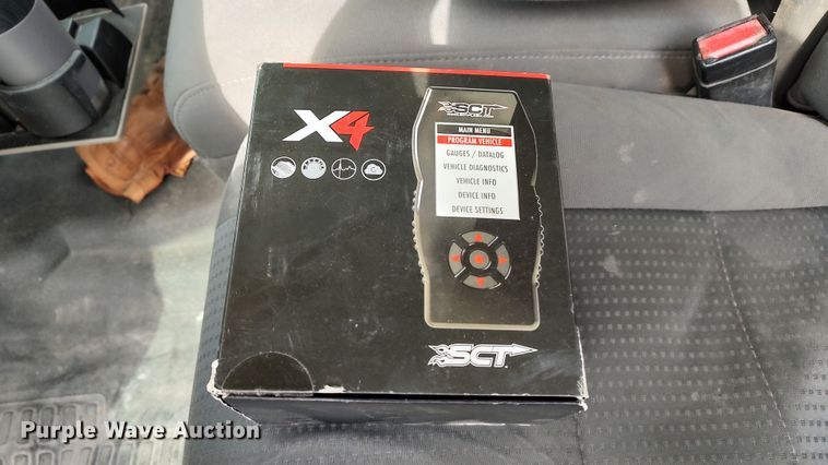 image for item LF9532 2010 Ford F350 Super Duty  SuperCab utility bed pickup truck