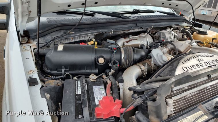 image for item LF9532 2010 Ford F350 Super Duty  SuperCab utility bed pickup truck