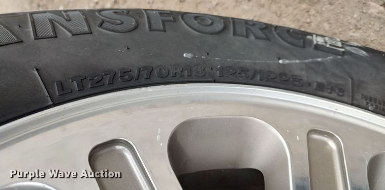 image for item LF9532 2010 Ford F350 Super Duty  SuperCab utility bed pickup truck