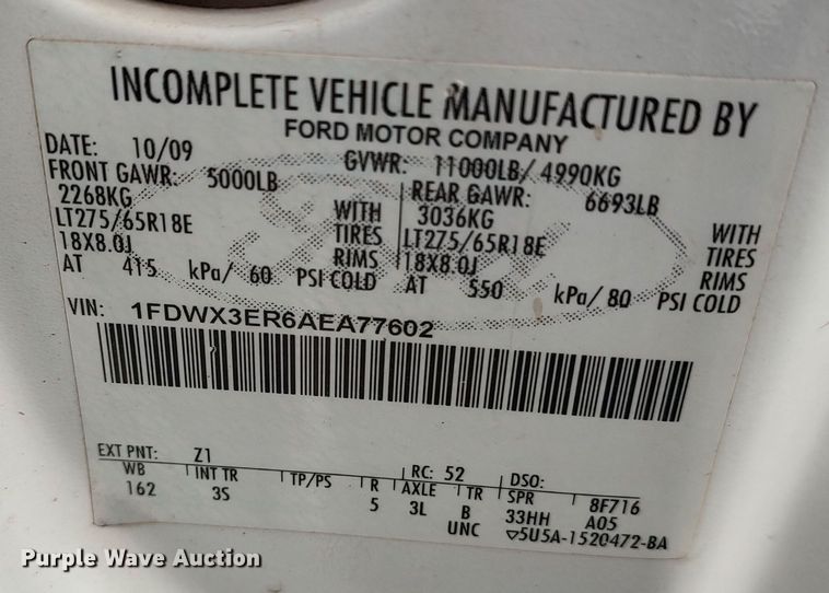 image for item LF9532 2010 Ford F350 Super Duty  SuperCab utility bed pickup truck