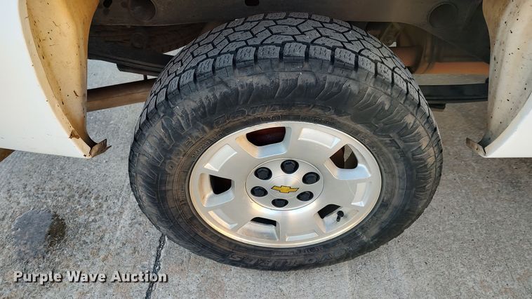 image for item LF9534 2013 Chevrolet Silverado 1500  Ext. Cab pickup truck