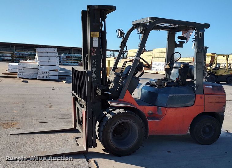 image for item LF9537 Toyota 7FGU32  forklift