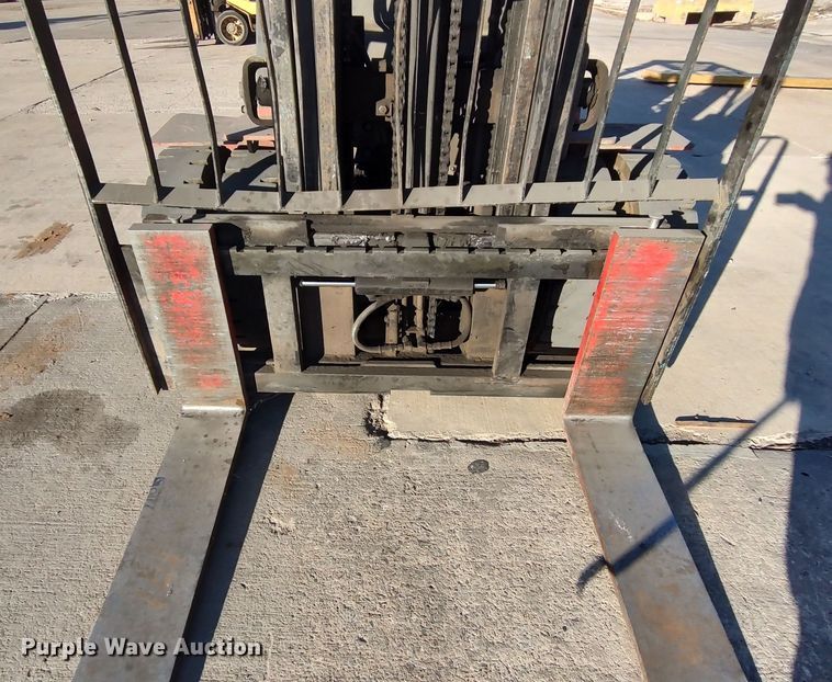 image for item LF9537 Toyota 7FGU32  forklift