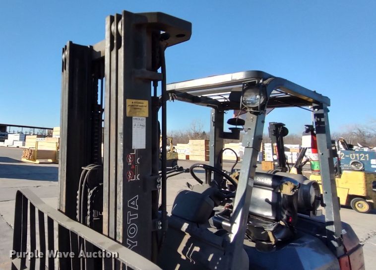 image for item LF9537 Toyota 7FGU32  forklift