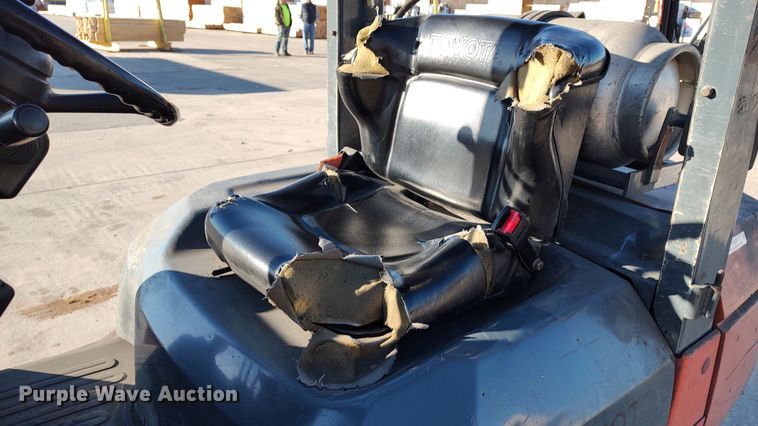 image for item LF9537 Toyota 7FGU32  forklift