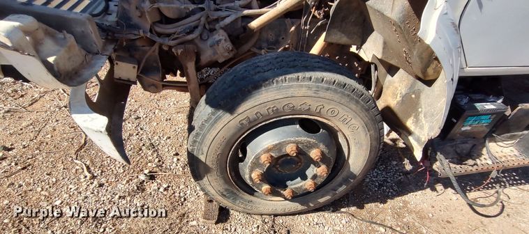 image for item LF9544 1997 International 4700  tow truck