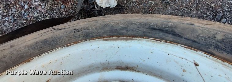 image for item LF9544 1997 International 4700  tow truck