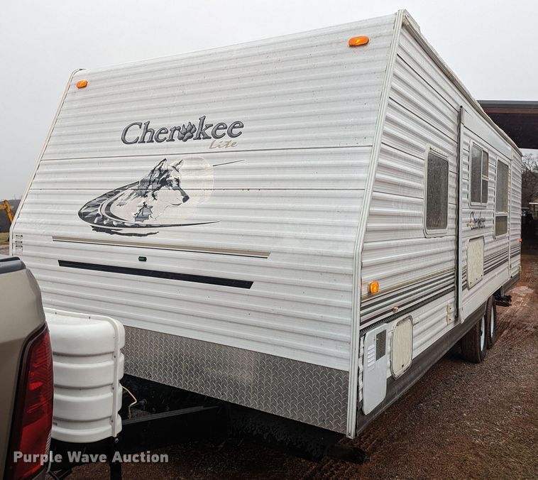 image for item LF9553 2005 Cherokee  camper