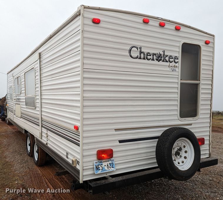 image for item LF9553 2005 Cherokee  camper