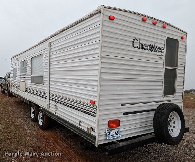 image for item LF9553 2005 Cherokee  camper